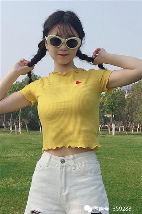网红气质显瘦短袖上衣女,女生必备时尚单品