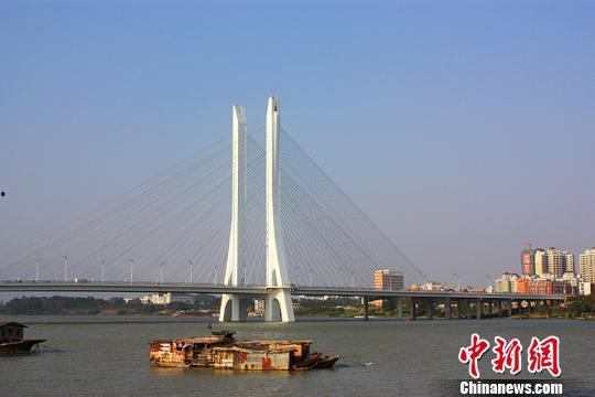 惠州东江大桥今日头条,见证历史变迁，惠州地标建筑焕新颜