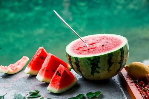 秋天吃瓜的寓意,寓意丰收与团圆